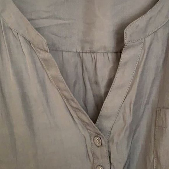 Torrid top size 4 - Picture 3 of 3